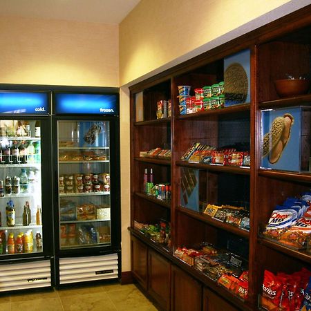 雷丁汉普顿套房酒店 外观 照片